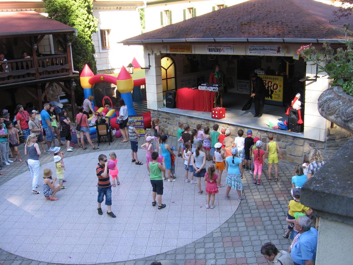 Lovecky Zamecek Buchlovice Extérieur photo